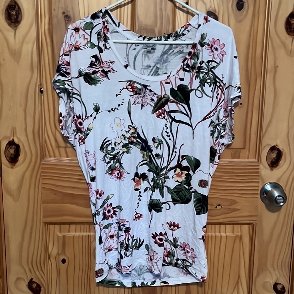 KISMET Raddison Top - Picture 4 of 11